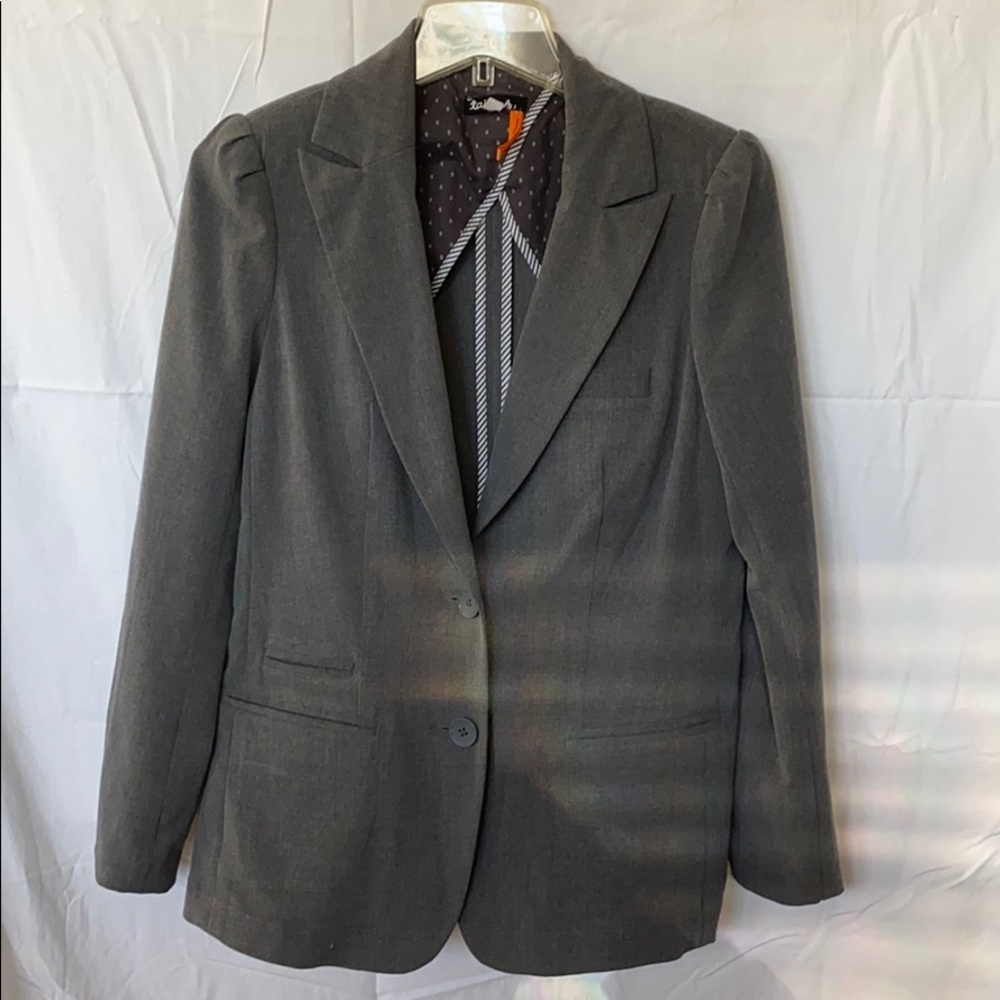 Taikonku from Anthropologie sz 2 grey blazer